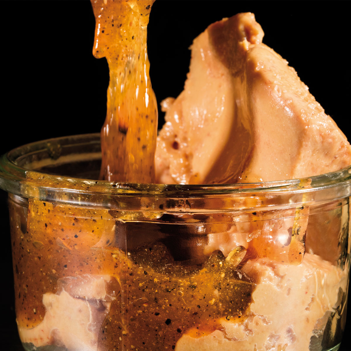 Foie gras mi-cuit con albaricoque y cacao